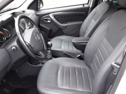 dacia-duster-lppm114-12-1573033126.jpg