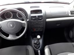 renault-clio-campus-del-p0697-10-1570458789.jpg