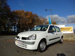 renault-clio-ii-campus-societe-571afp29-3-1479199109.JPG