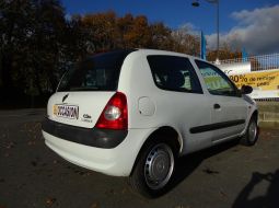 renault-clio-ii-campus-societe-571afp29-8-1479199127.JPG