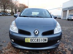 renault-clio-iii-368-aqa-29-2-1512145454.JPG