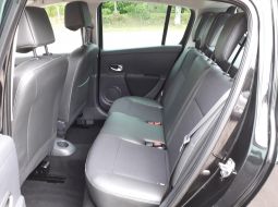 renault-clio-iii-se-vm103-10-1559838308.jpg