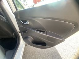 renault-clio-iv-dy-652-cy-17-1741944174.JPG