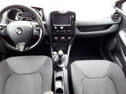renault-clio-iv-estate-db-587-bc-12-1566980132.jpg
