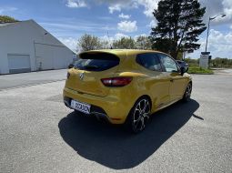 renault-clio-iv-rs-trophy-igbbd318-11-1682344632.JPG