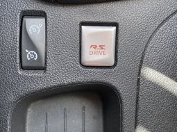 renault-clio-iv-rs-trophy-igbbd318-15-1682344641.JPG