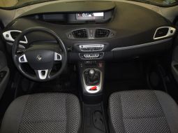 renault-grand-scenic-bw-816-ga-2-1505320044.JPG