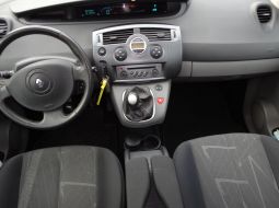 renault-scenic-ii-ph1-847acc29-11-1482500516.JPG