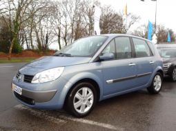 renault-scenic-ii-ph1-847acc29-4-1482500487.JPG