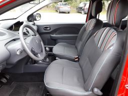 renault-twingo--11-1570027277.jpg