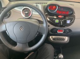 renault-twingo-ii-en-c2701-5-1748249797.jpg