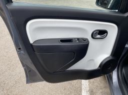 renault-twingo-iii-trka703-19-1727964134.JPG