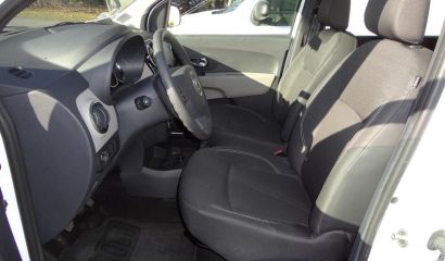 dacia-lodgy-cg-744-yn-9-1481125727.JPG