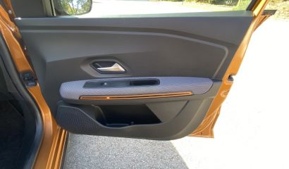 dacia-sandero-iii-fy-788-lr-17-1696605607.JPG