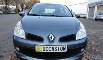 renault-clio-iii-368-aqa-29-2-1512145454.JPG