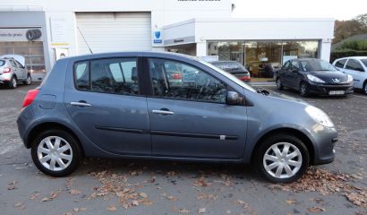 renault-clio-iii-368-aqa-29-4-1512145456.JPG