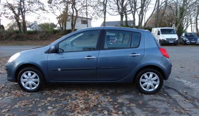 renault-clio-iii-368-aqa-29-9-1512145471.JPG