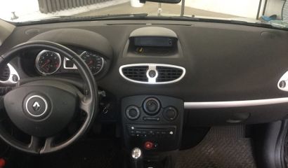 renault-clio-iii-3p-z-si710-1-1557757686.jpeg