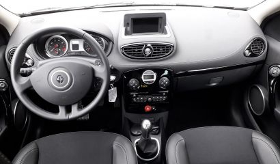 renault-clio-iii-se-vm103-11-1559838310.jpg