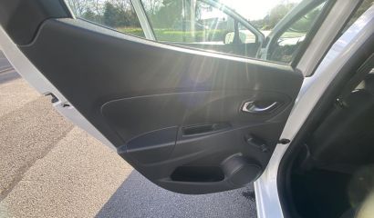 renault-clio-iv-dy-652-cy-22-1741944174.JPG