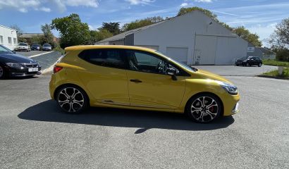 renault-clio-iv-rs-trophy-igbbd318-2-1682344601.JPG