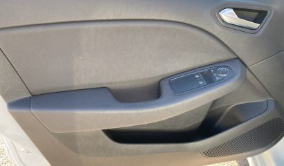 renault-clio-v-fp-269-xm-17-1699375338.jpg