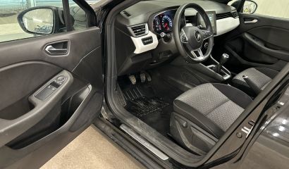 renault-clio-v-fz-935-kq-3-1778070412.jpg