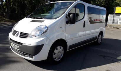 renault-trafic-passenger-dc-787-wh-2-1563175264.jpg