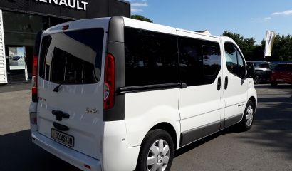 renault-trafic-passenger-dc-787-wh-5-1563175271.jpg