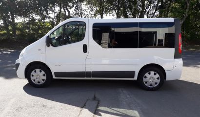 renault-trafic-passenger-dc-787-wh-8-1563175279.jpg