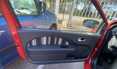 renault-twingo-ii-1whg815-13-1744125360.JPG