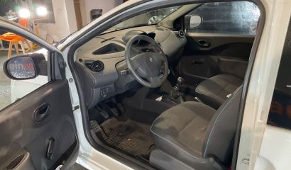 renault-twingo-ii-boyz481-1-1761205011.jpg