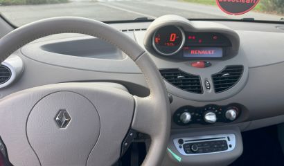 renault-twingo-ii-eik1704-16-1732634262.jpg