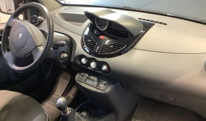 renault-twingo-ii-fu-jd220-2-1741342974.jpg