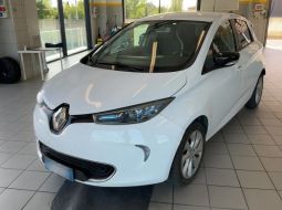 renault-zoe-fj736pr-3-1793092376.jpg